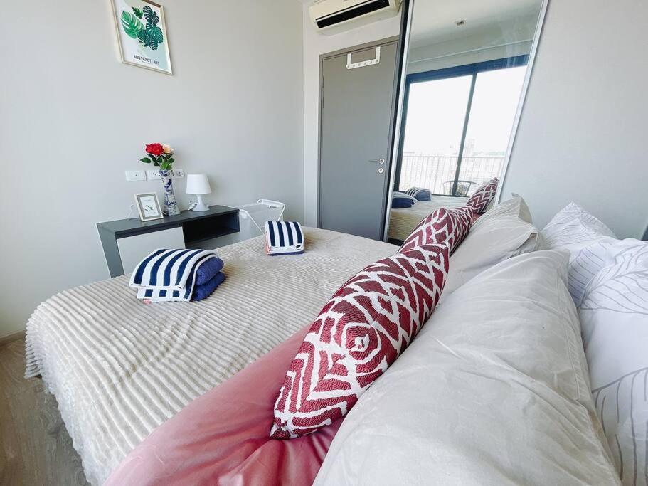 Base Central Pattaya Long Balcony King-Bed With Infinity Pool & Free Netflix! Екстериор снимка