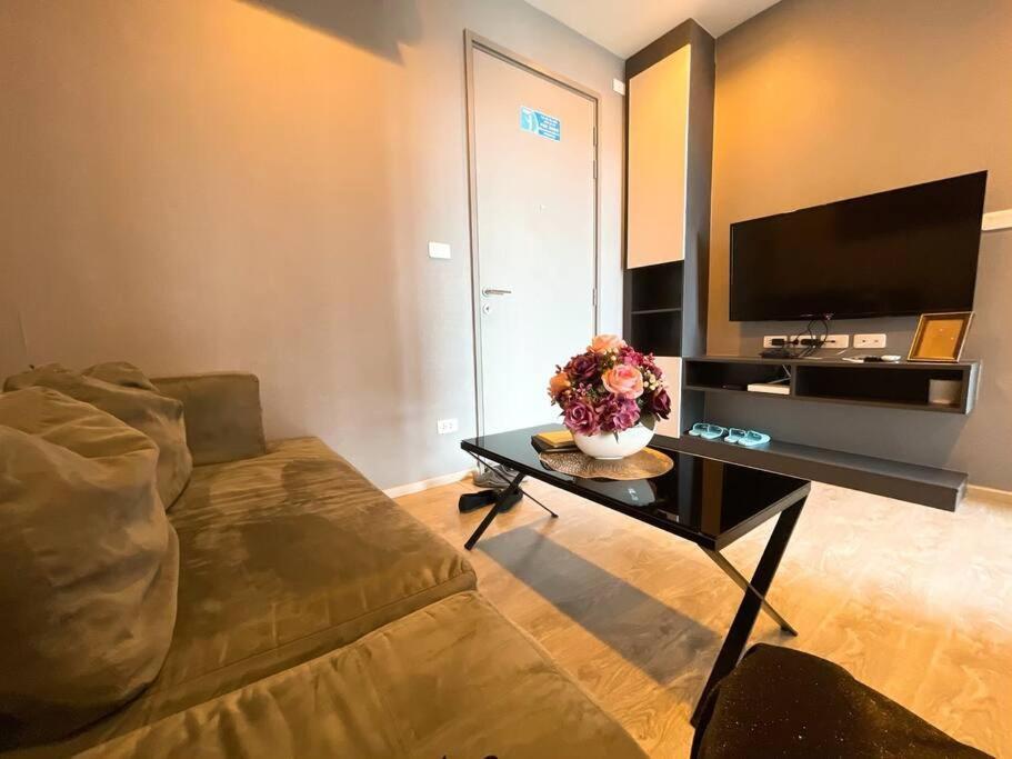Base Central Pattaya Long Balcony King-Bed With Infinity Pool & Free Netflix! Екстериор снимка