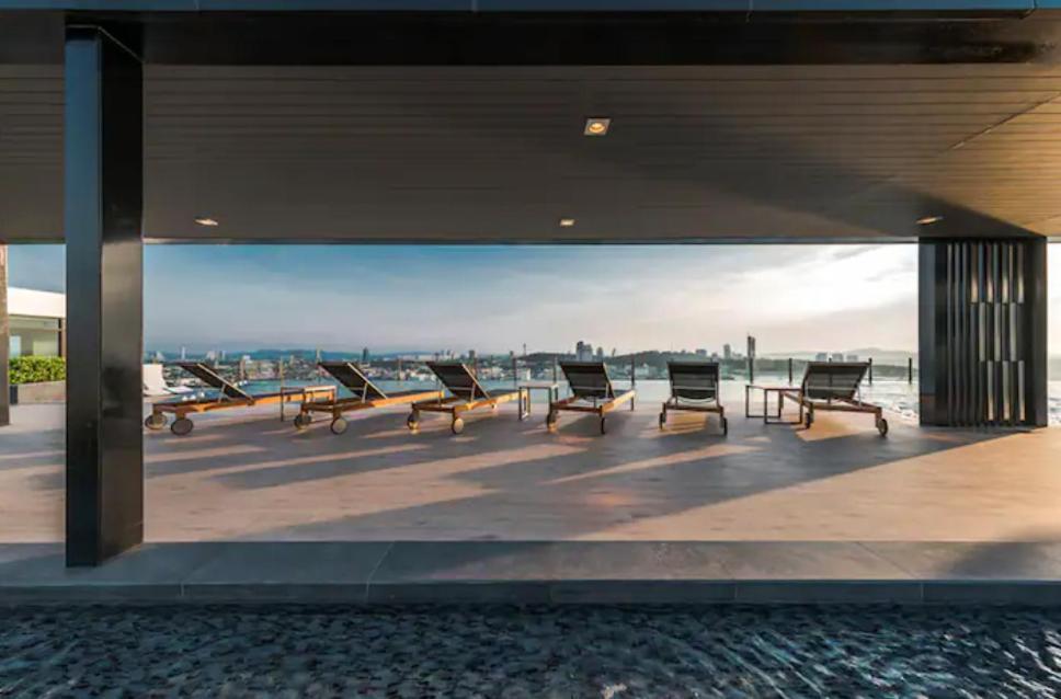 Base Central Pattaya Long Balcony King-Bed With Infinity Pool & Free Netflix! Екстериор снимка