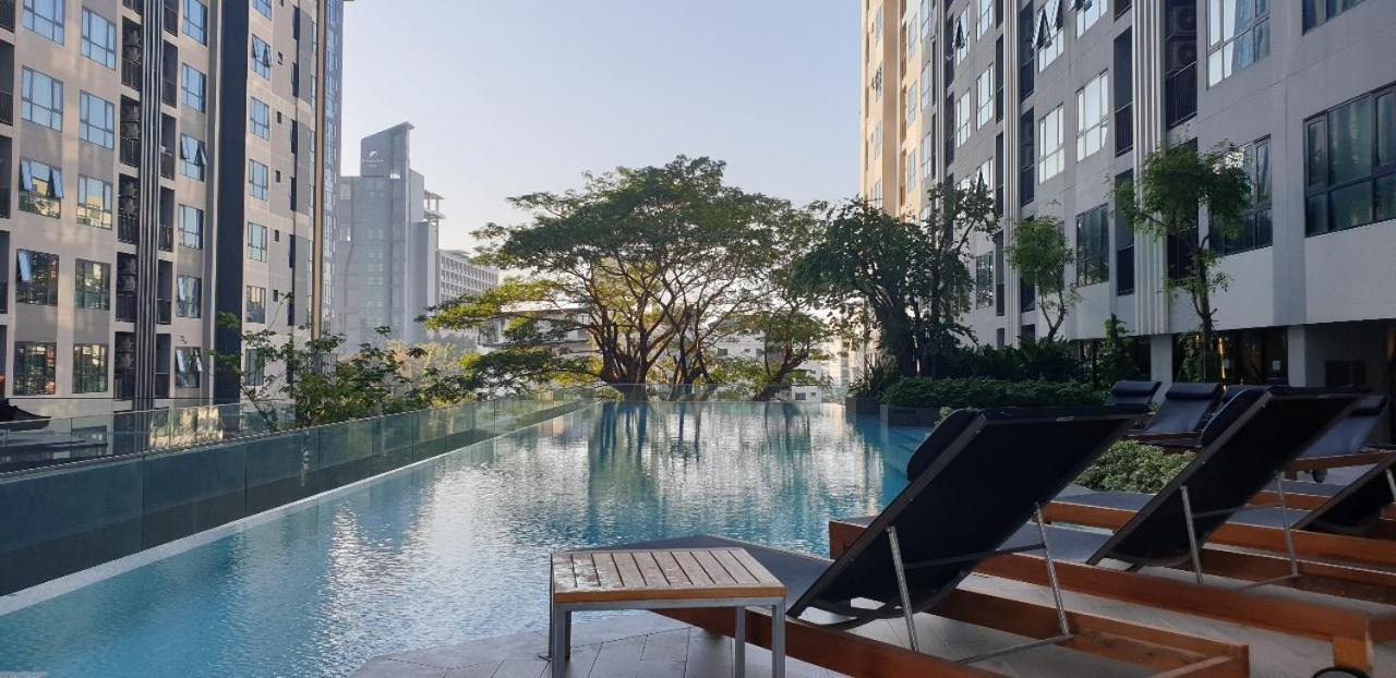 Base Central Pattaya Long Balcony King-Bed With Infinity Pool & Free Netflix! Екстериор снимка