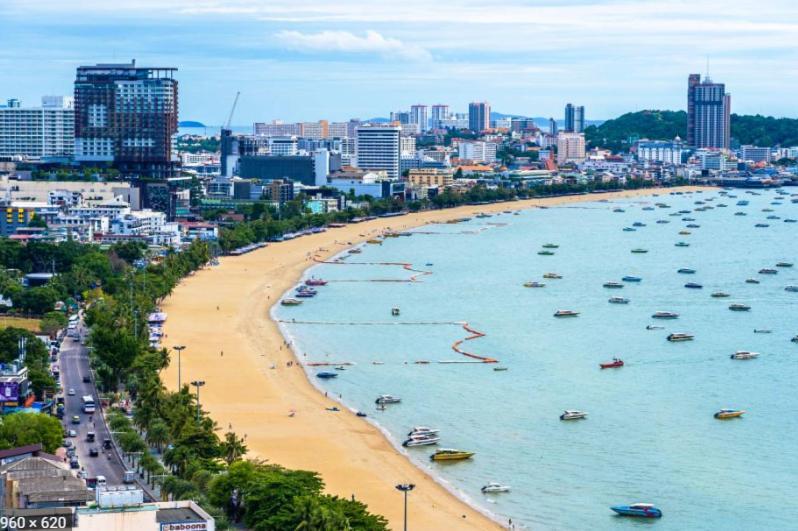 Base Central Pattaya Long Balcony King-Bed With Infinity Pool & Free Netflix! Екстериор снимка