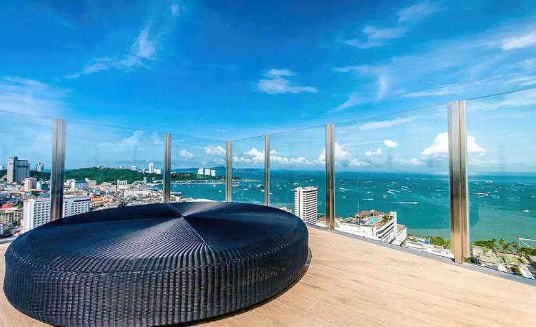 Base Central Pattaya Long Balcony King-Bed With Infinity Pool & Free Netflix! Екстериор снимка